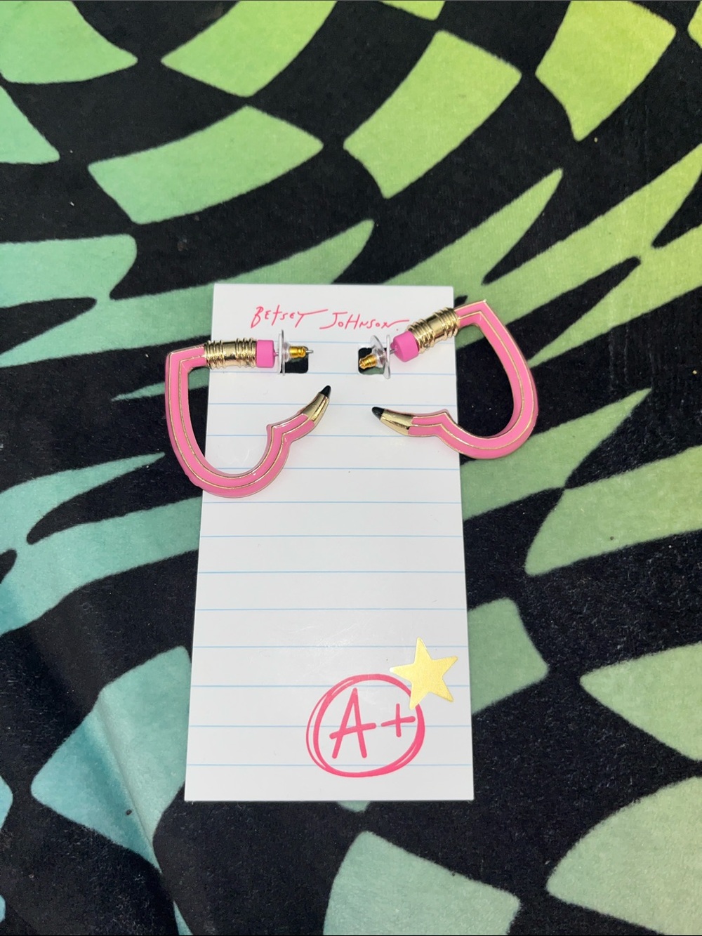 ✨BNIP!Betsey Johnson Big Pink Heart Pencil Earrings!✨